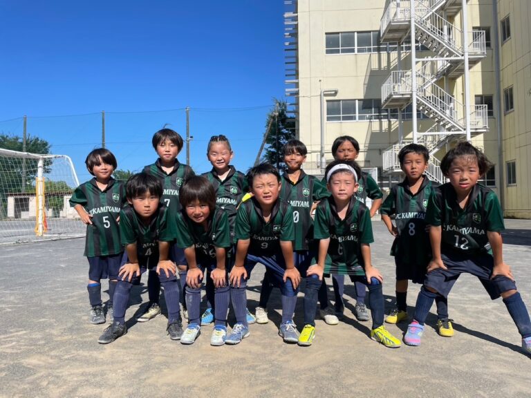 FC KAMIYAMA様 サッカーユニフォーム オーダー事例